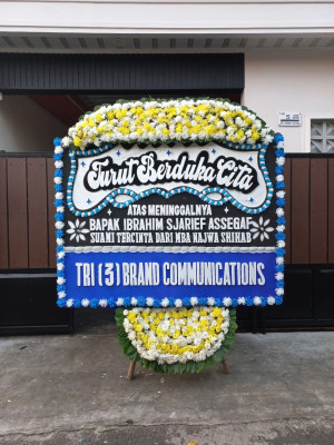 Papan Bunga Duka di Randuacir